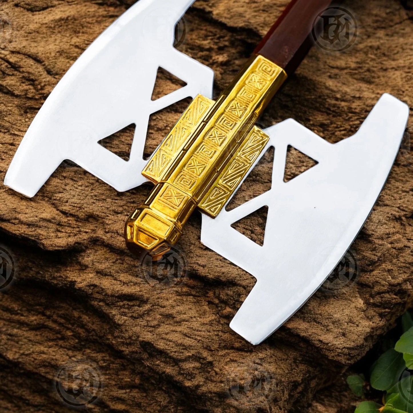 Gimli’s Battle Axe Replica LOTR Dwarven Collectible