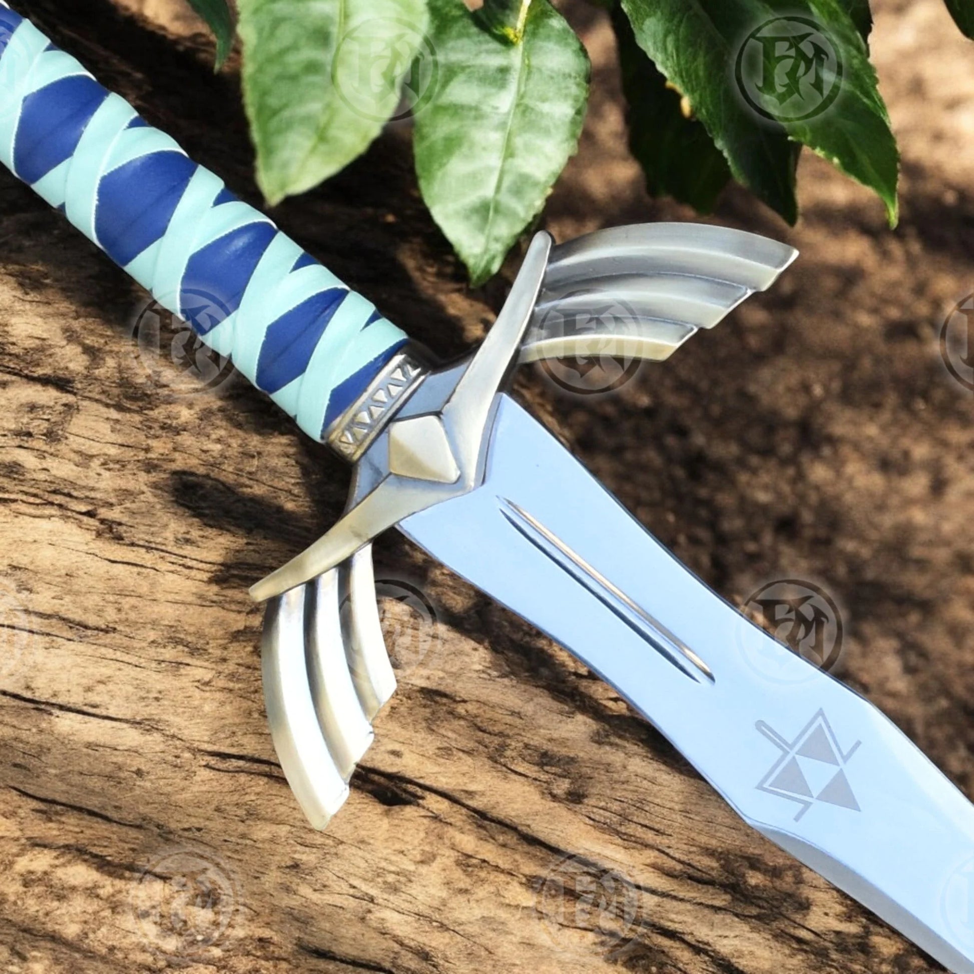 Zelda Link Hero Sword: Prophecy Blade Replica